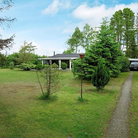 6 Person In Vaeggerlose Bøtø By