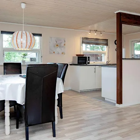 6 Person In Vaeggerlose 別荘 Bøtø By