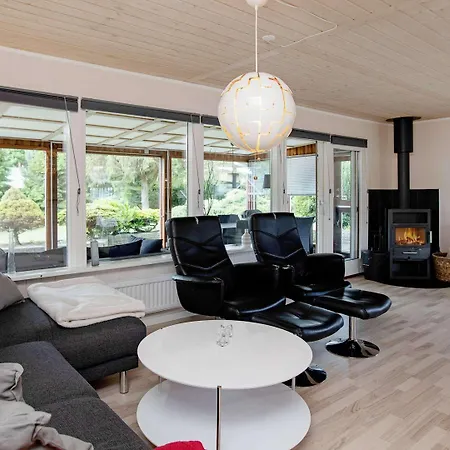 6 Person In Vaeggerlose Feriehus